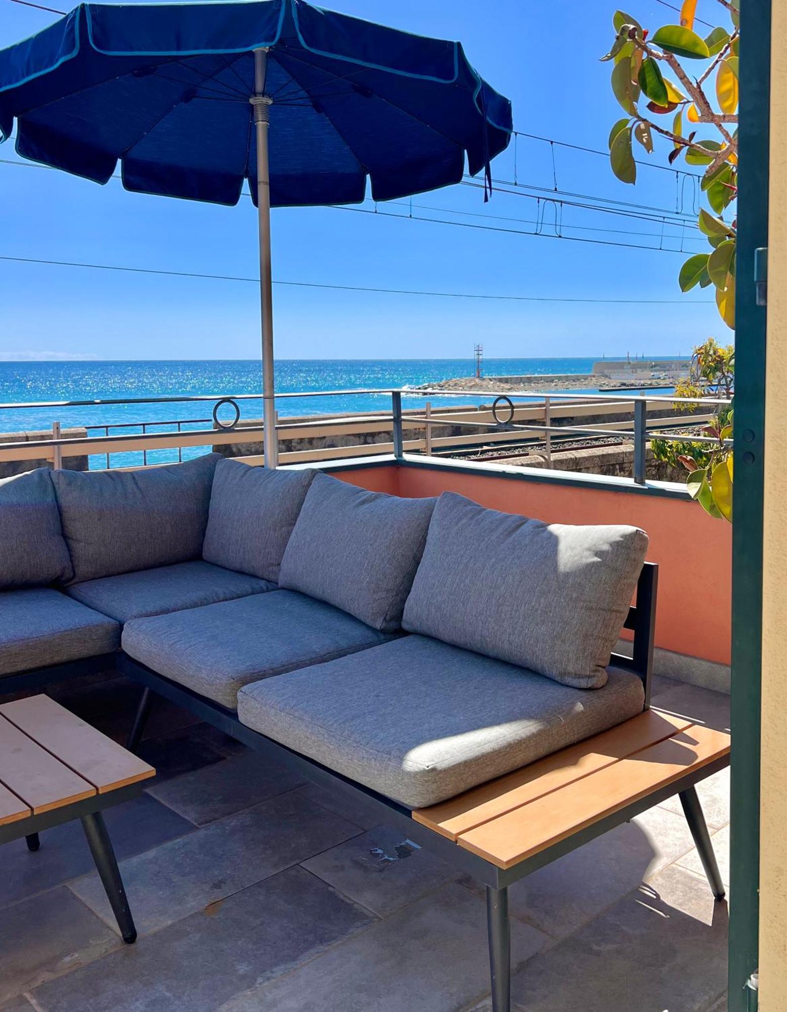 Acqua Di Mare Acomodação com café da manhã Bordighera Exterior foto