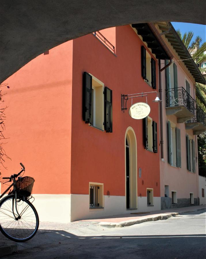 Acqua Di Mare Acomodação com café da manhã Bordighera Exterior foto